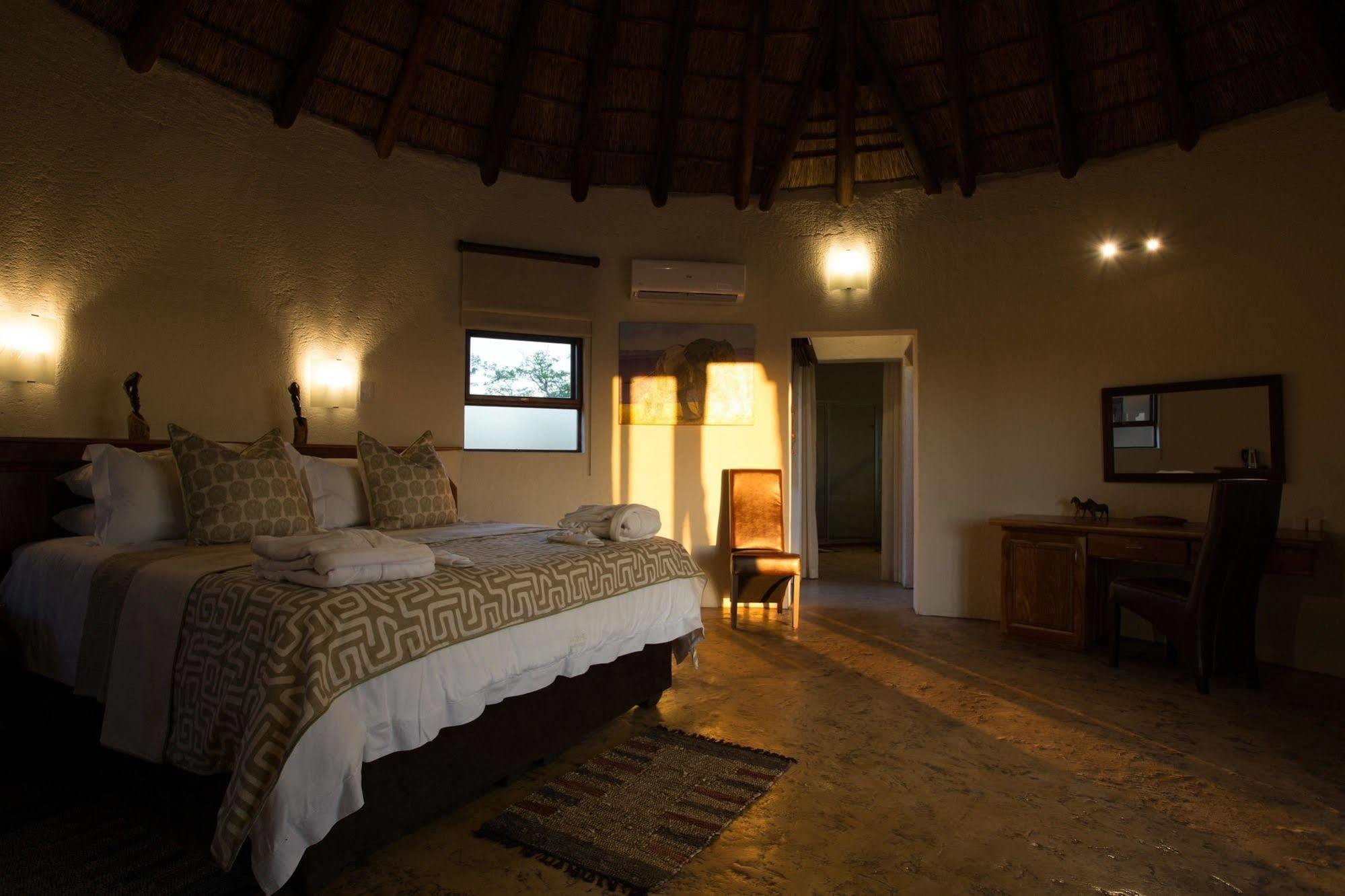Lodge Mopane Bush *
